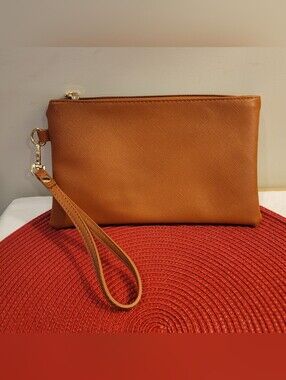 👝EUC~ LOVEVOOK FAUX Leather Wristlet Clutch -